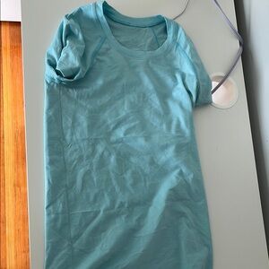 Lululemon ice blue swiftly